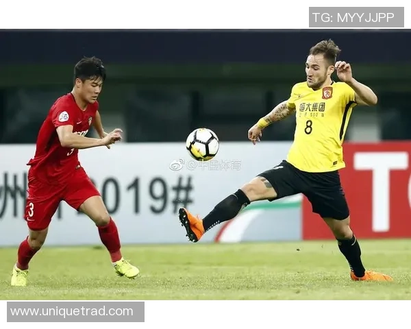 广州恒大与天津权健激战第30场争冠之路的关键对决与精彩回顾 广州恒大与天津权健激战第30场争冠之路的关键对决与精彩回顾